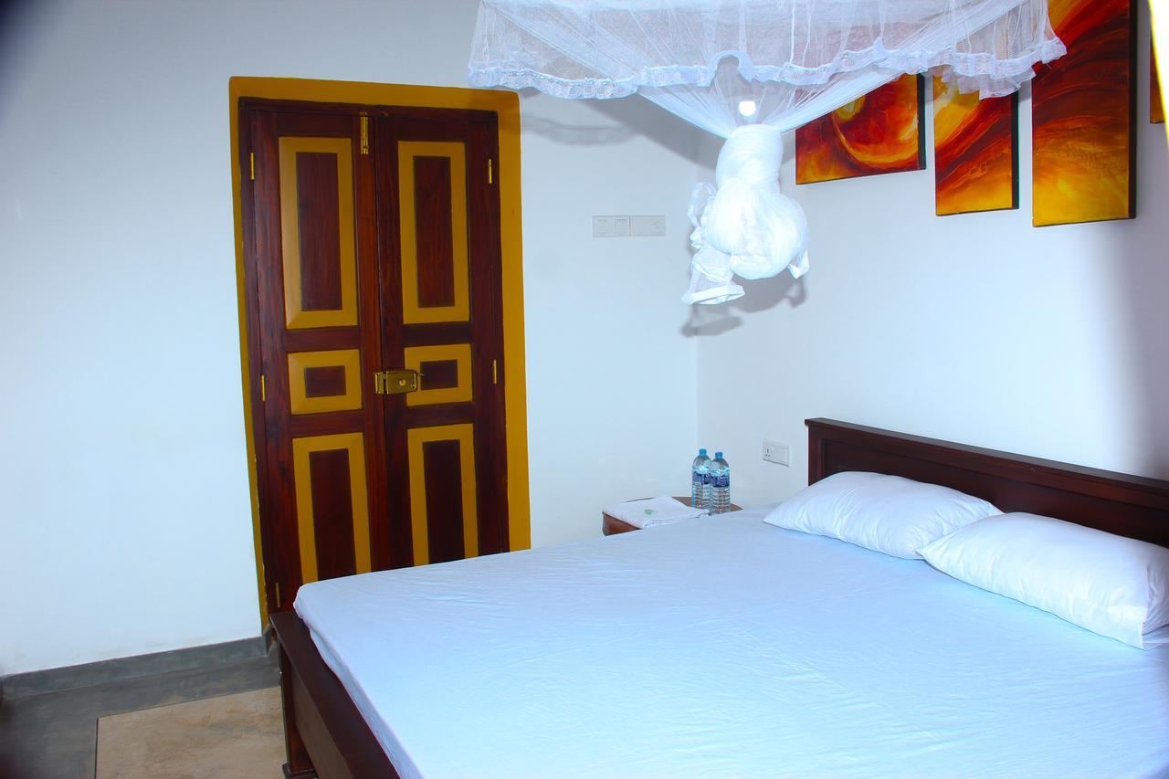 Villa Palm Breeze Polhena Bagian luar foto