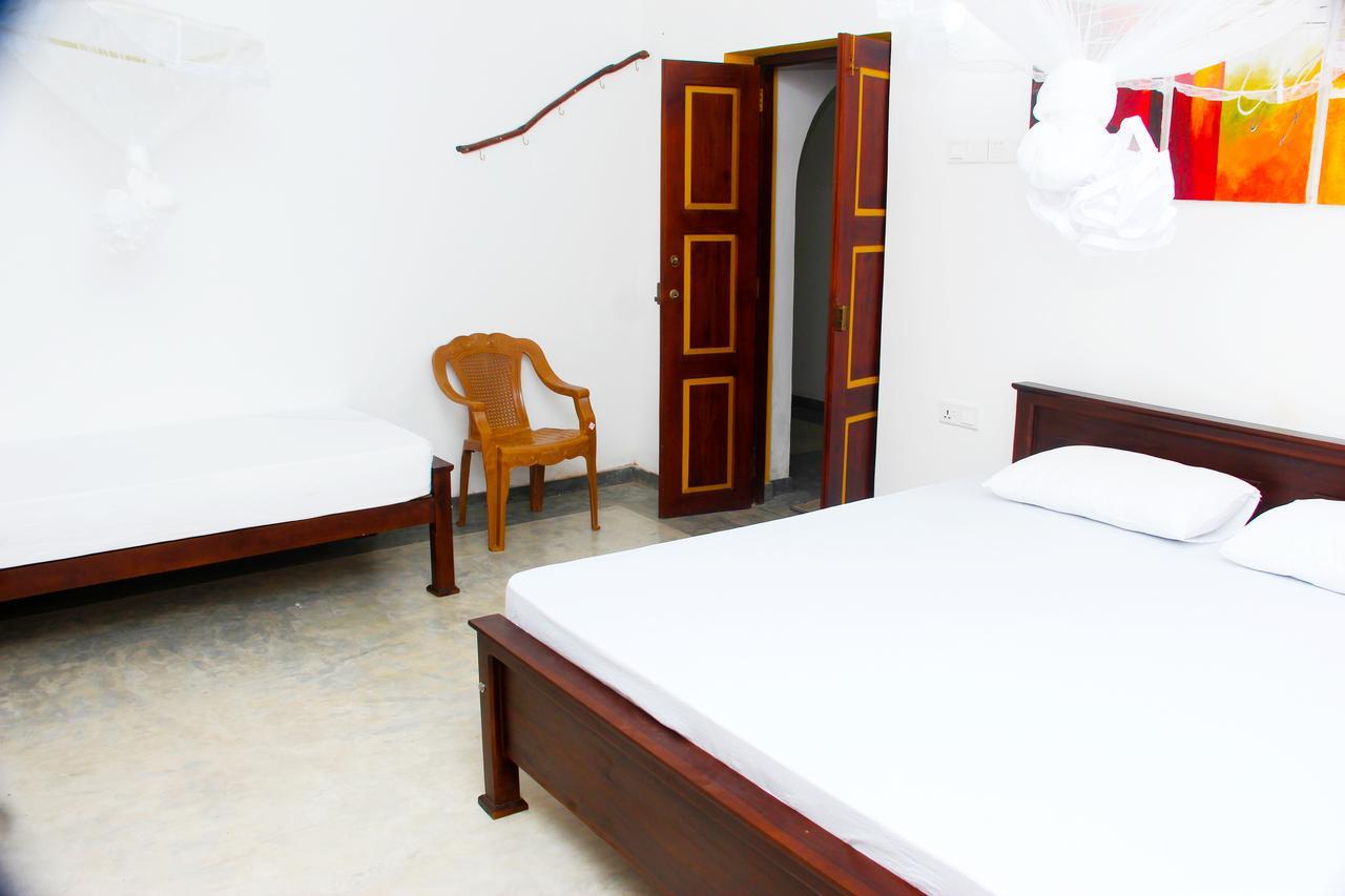 Villa Palm Breeze Polhena Bagian luar foto