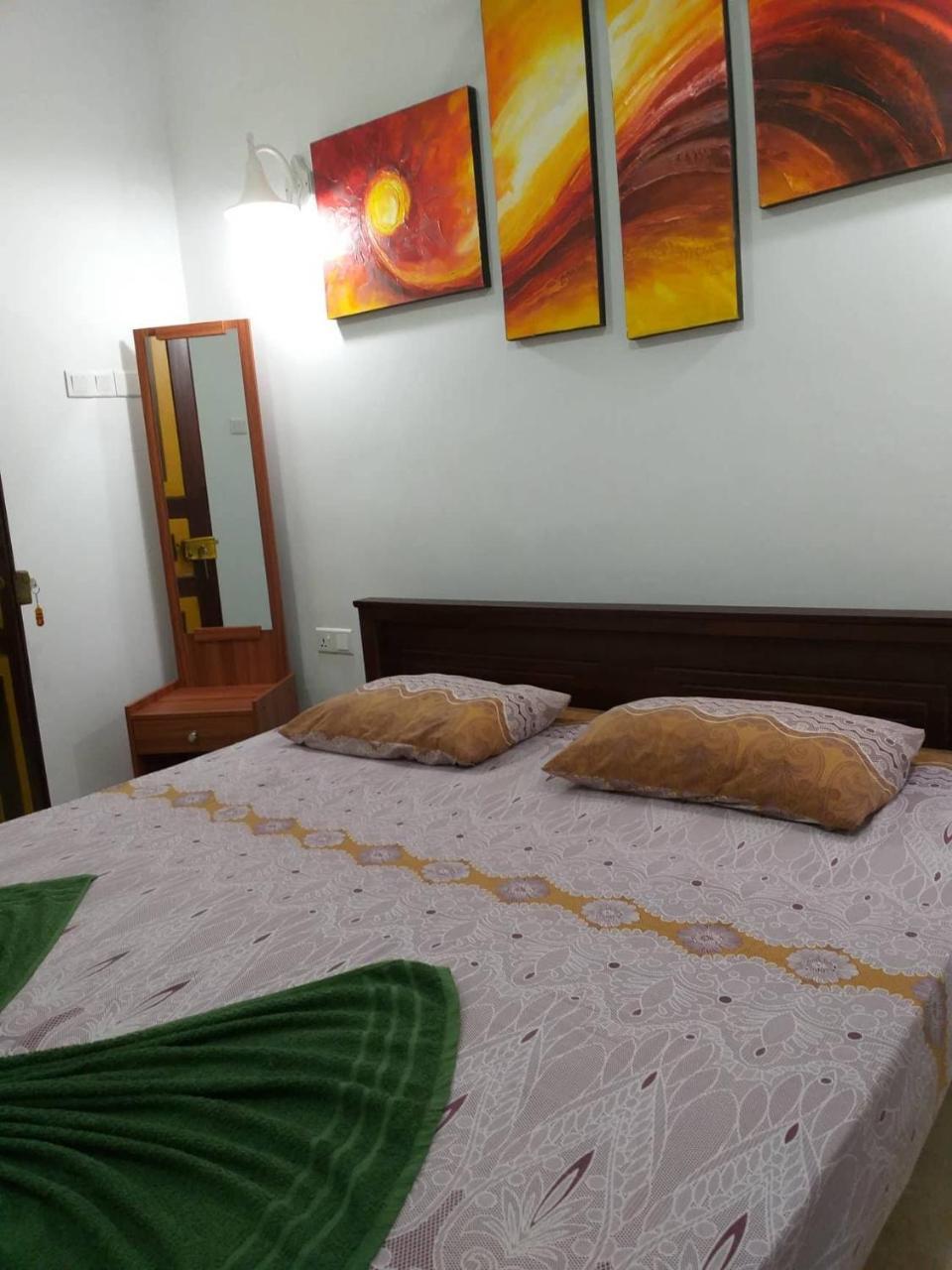 Villa Palm Breeze Polhena Bagian luar foto