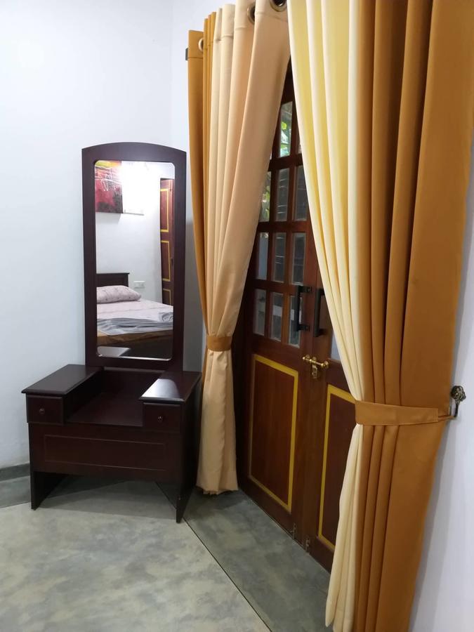 Villa Palm Breeze Polhena Bagian luar foto