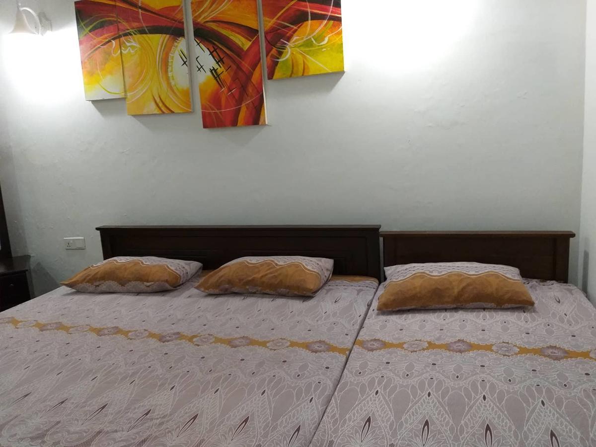 Villa Palm Breeze Polhena Bagian luar foto