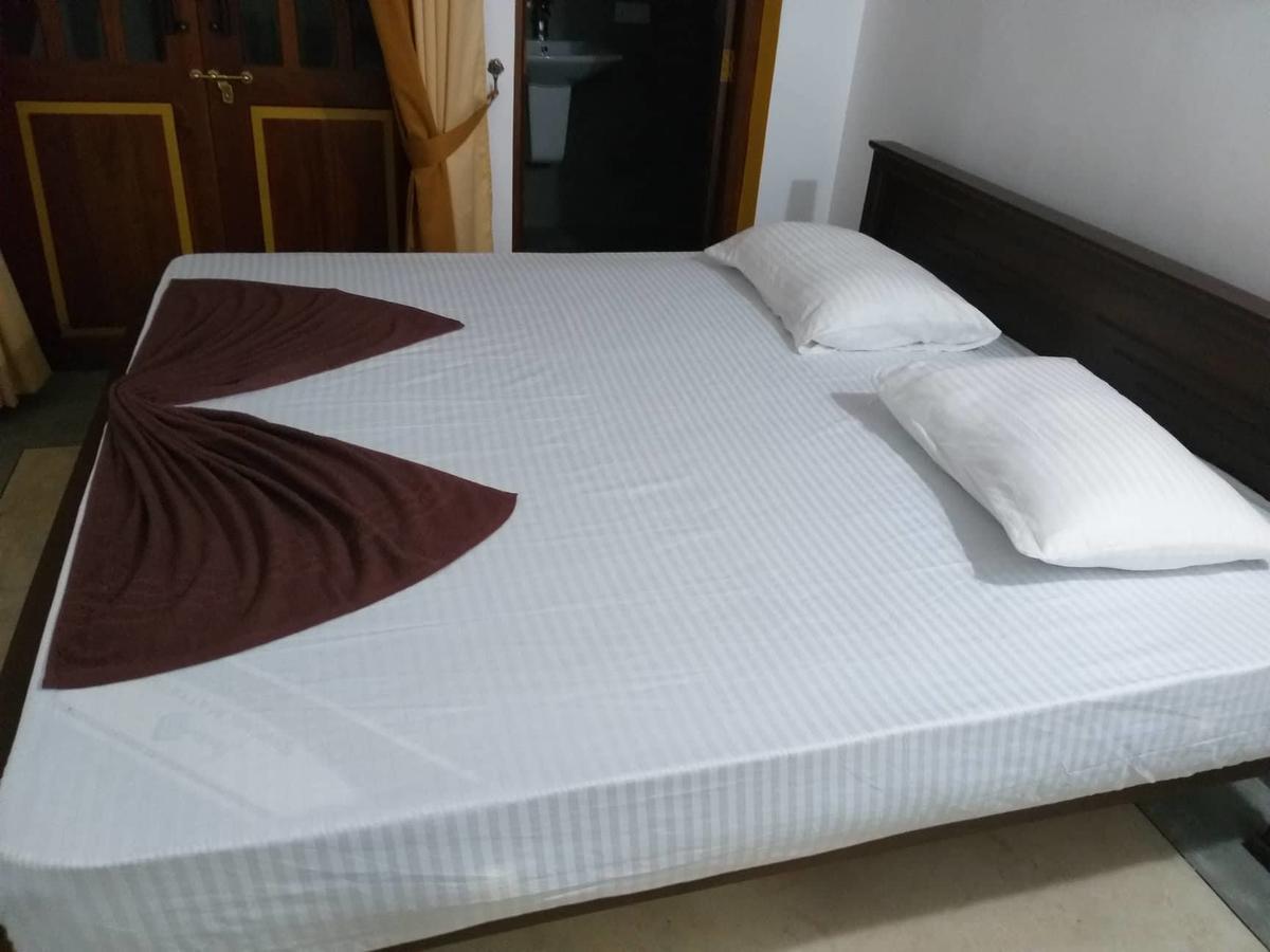 Villa Palm Breeze Polhena Bagian luar foto
